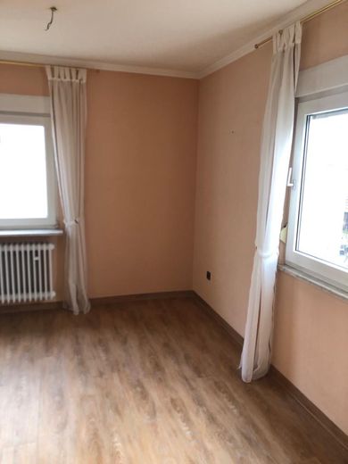 Schöne 3-Zimmerwohnung in zentraler Lage mit EBK – Foto 3