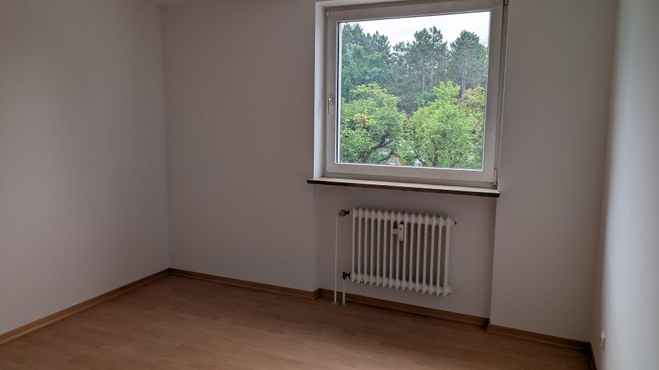 3.5-room apartment with south-facing balcony – Kleine zimmer