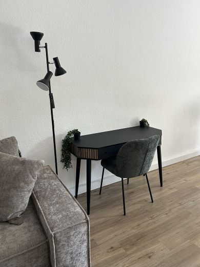 Kleiner Schreibtisch