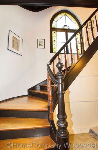 Fascino squisito di un edificio storico! Elegante appartamento nel quartiere Briller con DSL e posto a sedere in giardino – e693c2ee32b4d5930492254b4460522e49c9875a.jpg