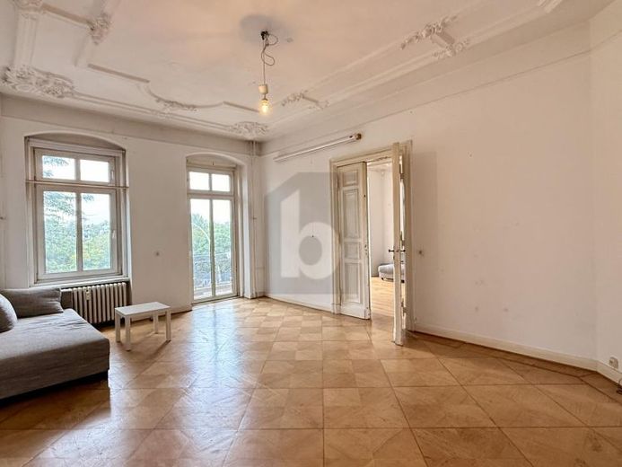 SUPERBE LOGEMENT ANCIEN DANS UN EMPLACEMENT DE PREMIER CHOIX PRÈS DU VIKTORIAPARK – Photo 1