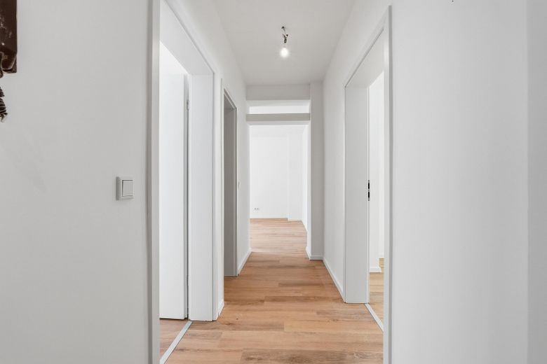 Kernsanierte 3-Zimmerwohnung mit Balkon – Foto 4