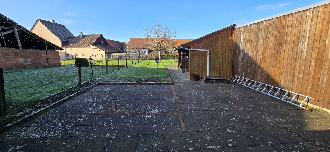 Reihenendhaus mit Garten & Terrasse – Foto 4