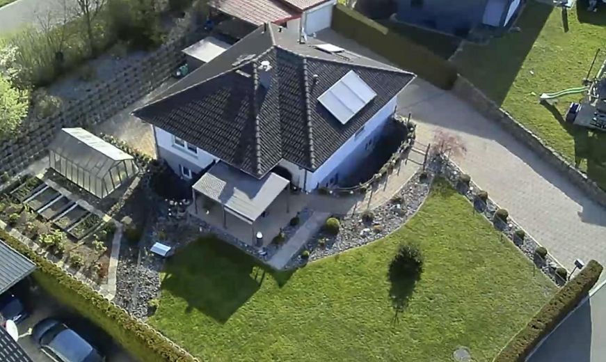 Modernes Einfamilienhaus / Bungalow mit großem Garten und viel Platz für die ganze Familie – Foto 2