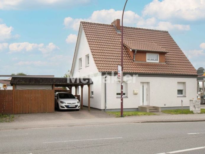 Veel ruimte voor het gezin: goed onderhouden vrijstaande woning met tuin in Bergen auf Rügen – Foto 1