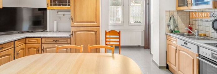 IMMORath.de - 4-kamerappartement met twee garages