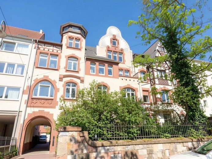 WRS Immobilien - Darmstadt-Bessungen - DG-Maisonette - 5 Zimmer Wohnung mit Balkon – Foto 1