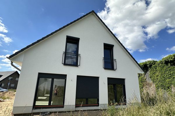Nowoczesny dom jednorodzinny w Rees (budynek murowany)