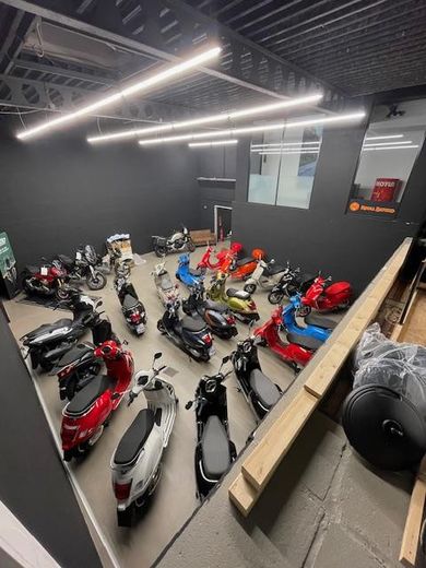 ~250 m² Verkaufs-/Showroomfläche plus Service- & Hallenflächen – flexibel bis 800 m² – Showroom / Lagerfläche