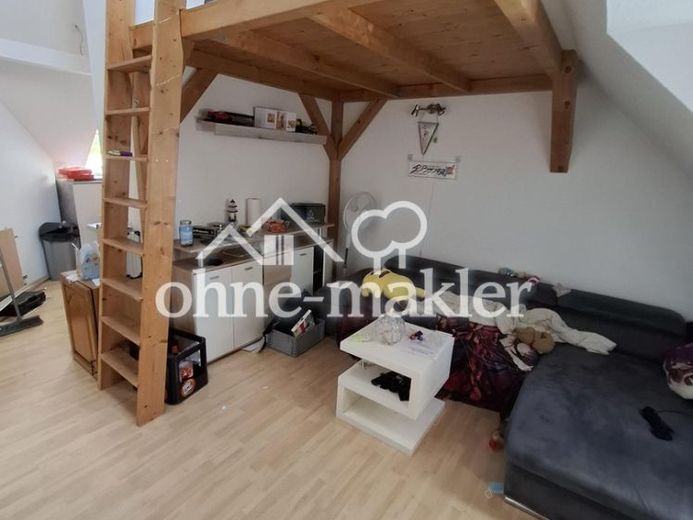 Appartamento mansardato luminoso | 2 locali, cucina, letto soppalcato e vasca da bagno | Animali domestici ammessi – Foto 1