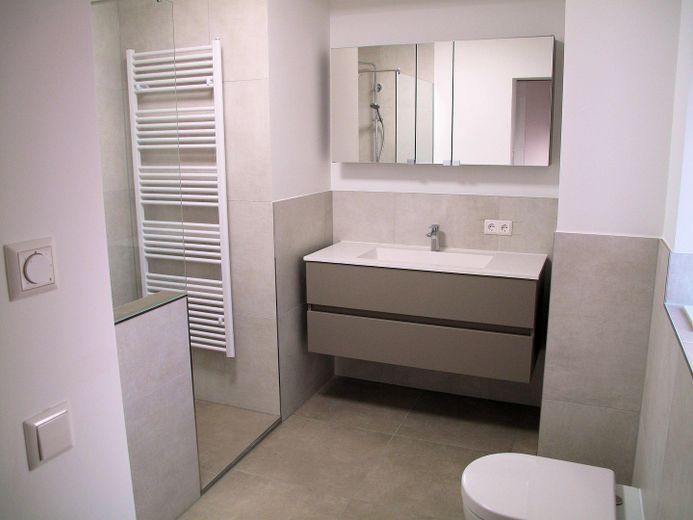 PROVISIONSFREIE 4,5-Zimmer-Wohnung – En-Suite Badezimmer