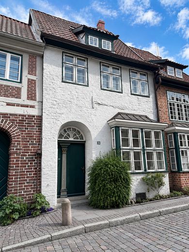 Altstadt-Fachwerkhaus mit Innenhof – Foto 1