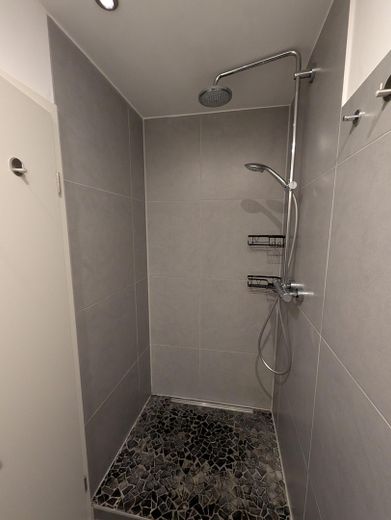 Merkezi Bonn konumunda 68 m² büyüklüğünde aydınlık 2,5 odalı daire – hemen taşınılabilir – Fotoğraf 8