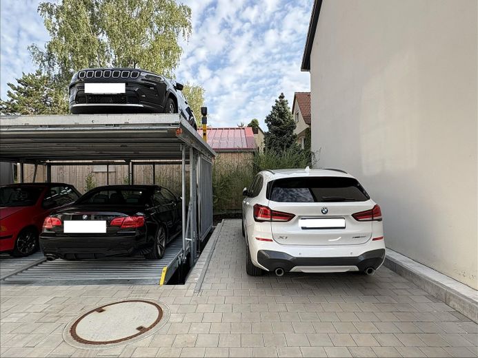 Großzügige Maisonettewohnung mit Hausgefühl – Duplexparker (unten rechts)