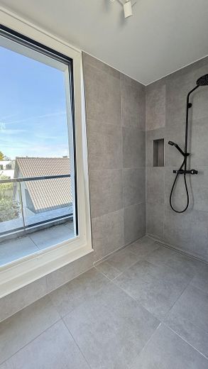 Duschbad mit Fenster