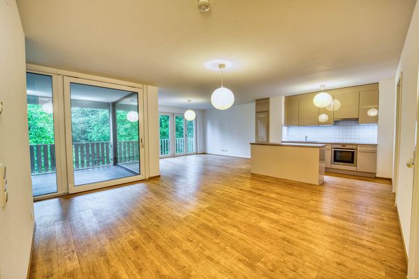 Schöne 2,5-Zimmer Wohnung (70 m²) mit Eck-Loggia 🌿EG & Blick ins Grüne🌿