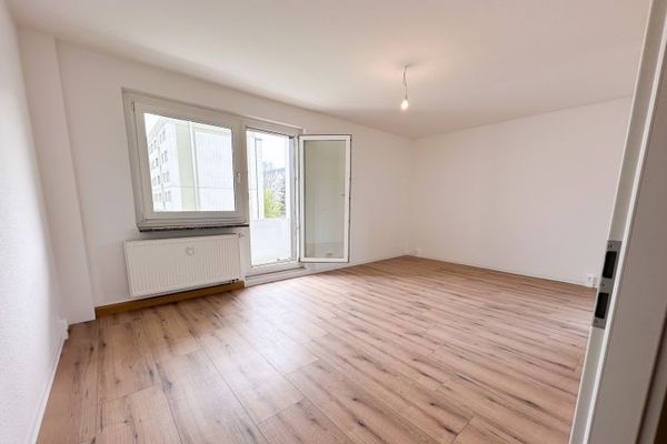 modernisiertes 1,5-Zimmer-Appartement inkl. EBK, Stellplatz und Süd-Balkon