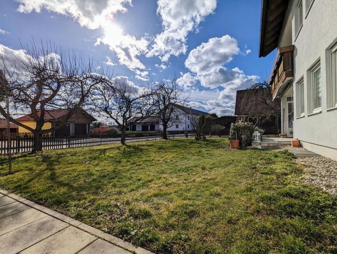 Freistehendes Ein-/Zweifamilienhaus, Lkr. Erding – Garten Südseite
