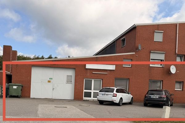 Vielfältige Nutzung! Befahrbare Halle mit Nebenräumen/Büro/WC direkt am Herrentunnel!