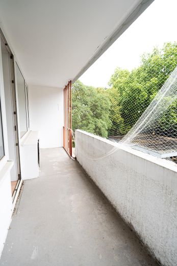3-pokojowe mieszkanie z dwoma balkonami w centrum Frankfurtu – Zdjęcie 17