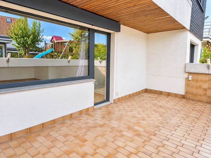 Appartamento di proprietà con terrazza esposta a sud e garage in casa bifamiliare – senza provvigione – Terasse