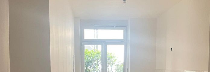Küche mit Balkon