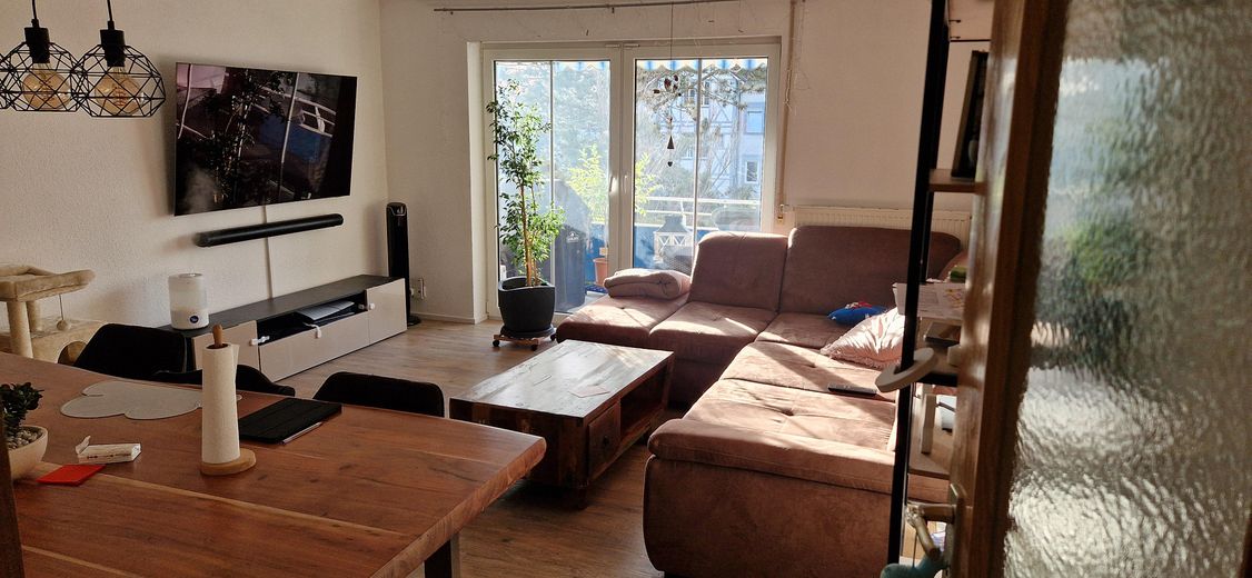 Sonnige 4-Zimmer-Wohnung in Konstanz Petershausen – Wohnzimmer