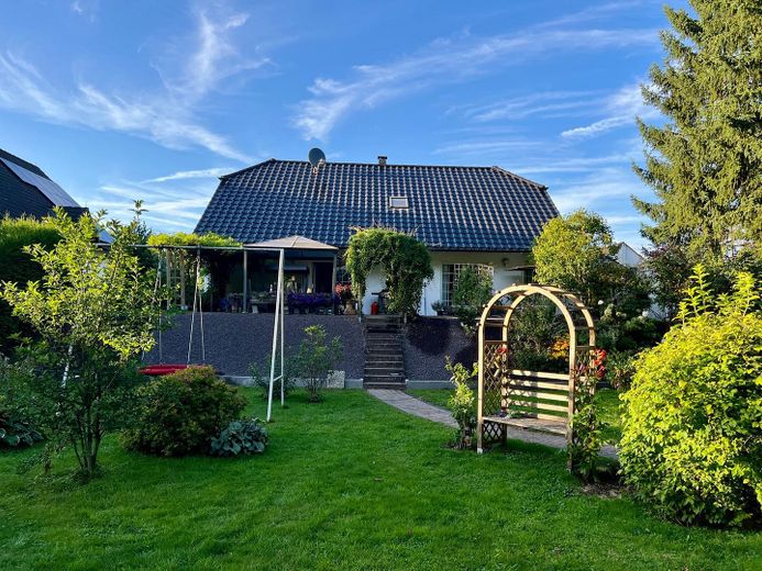 Charmantes Einfamilienhaus in idyllischer Lage von Waldbröl - Rossenbach – Ansicht zur Terrasse
