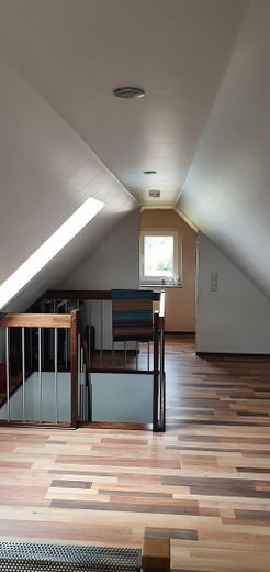 Modernes, zukunftsicheres Effizienzhaus - Wohnen, Arbeiten oder Vermieten - unverbaubare Aussicht – DG ausgebaut
