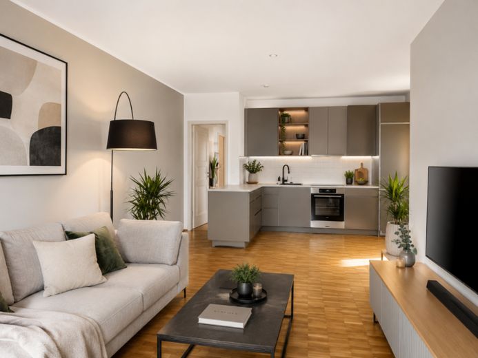 Nähe Mediaspree: Helle, moderne 2-Zimmer-Altbauwohnung mit Westbalkon, mögliche Bruttorendite 4,10 % – फोटो 1