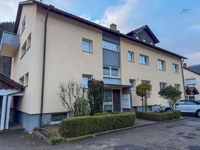125 m² Kapitalanlage in Bad Wildbad - deutlich unter Markt vermietet | Garage | Kamin | Balkon – Ansicht