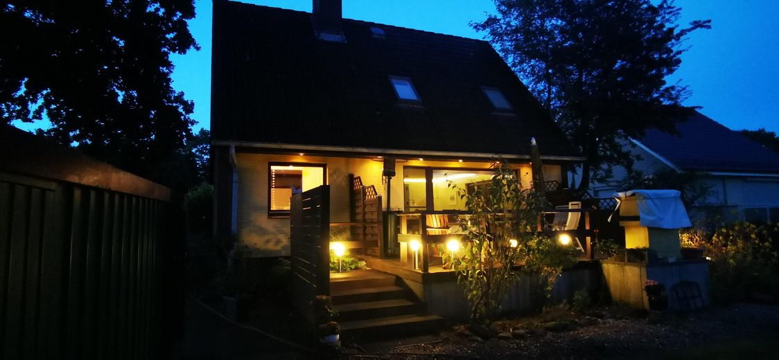 Aussenansicht beleuchtet