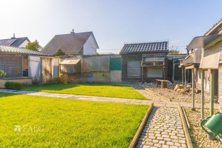 Freistehendes Einfamilienhaus mit Anbaupotenzial in ruhiger Randlage – Garten
