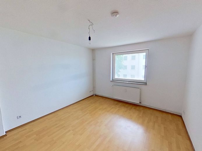 Minden-Dankersen: Odnowione mieszkanie 3-pokojowe z BALKONEM – Ansicht I: Schlafzimmer I