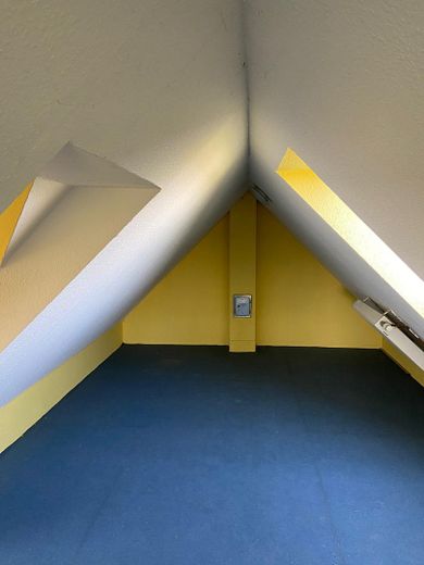 Schöne Doppelhaushälfte fußläufig zur Ostsee – Dachboden