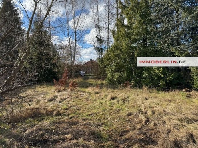 IMMOBERLIN.DE - Naturschönes Baugrundstück in familiärer Lage – Foto 1