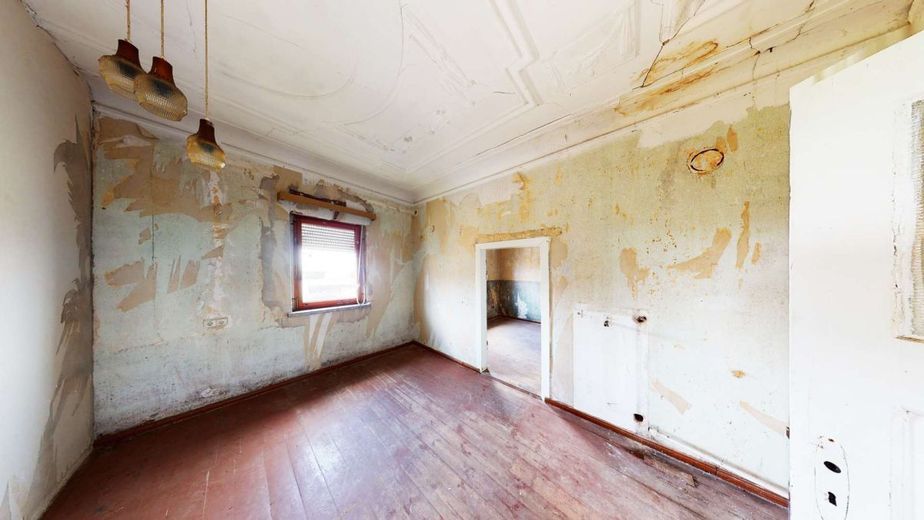 Sanierungsbedürftige Juwel - Denkmalschutz Villa bei Magdeburg über 348m² Wohntraum PROVISIONSFREI – Obergeschoss-Esszimmer
