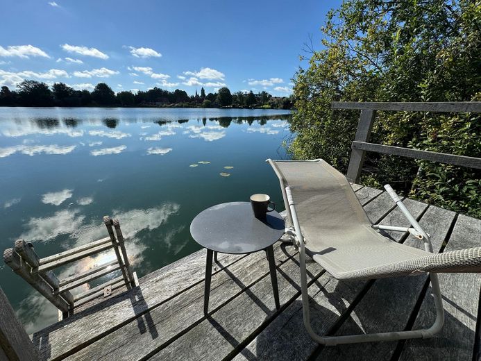 Einfamilienhaus am See mit ELW, Schlossblick und Steg, provisionsfrei – Foto 16