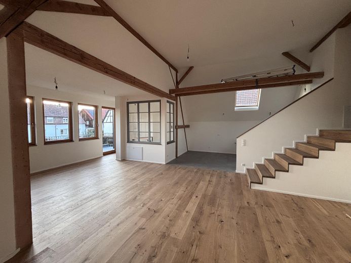 Loft exclusivo en un edificio histórico protegido - primera ocupación – Wohn-/ Essbereich