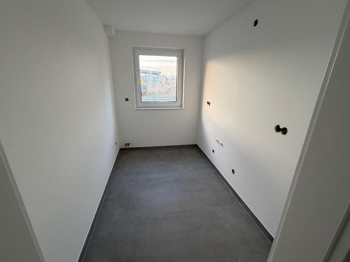 Capannoni commerciali versatili a Buseck (Zeilstraße) in affitto – Halle 1