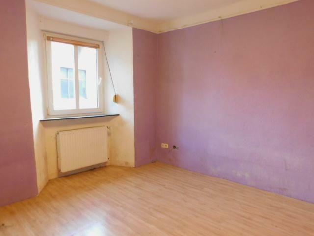 Mehring a.d. Mosel - Handwerker aufgepasst - zentral gelegenes Doppelhaus/Reiheneckhaus mit Ausbaupotential – SB10 Wohnzimmer EG