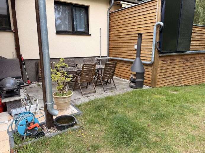 Traumhafte Wohnung in EFH mit Kamin, Garten, Pool, Wintergarten – Foto 16