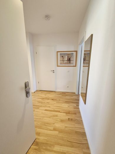 Wohnungseingang mit Flur