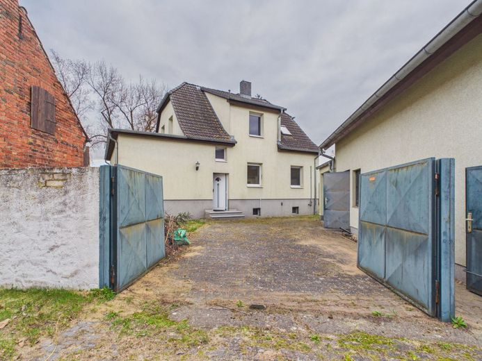 Einfamilienhaus mit 5 Zimmern in der Nähe der Sreewaldstadt Lübben – Einfamilienhaus mit 5 Zimmern