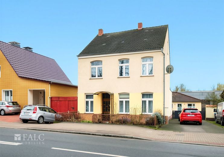 +++ Rohdiamant im Herzen Mecklenburgs +++ – Außenansicht I