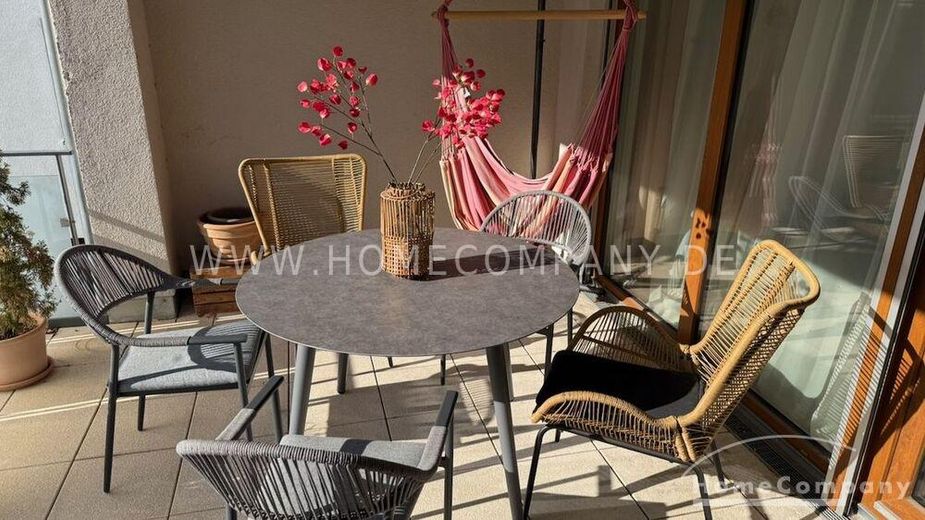 28343 HomeCompany Dresden Arredato/Furnished Esclusivo appartamento di 4 locali a Dresden-Altstadt, vicino alla Frauenkirche, max 4 persone! – d330856d373a152babcf2c3a005f5100d2a3c231.jpg