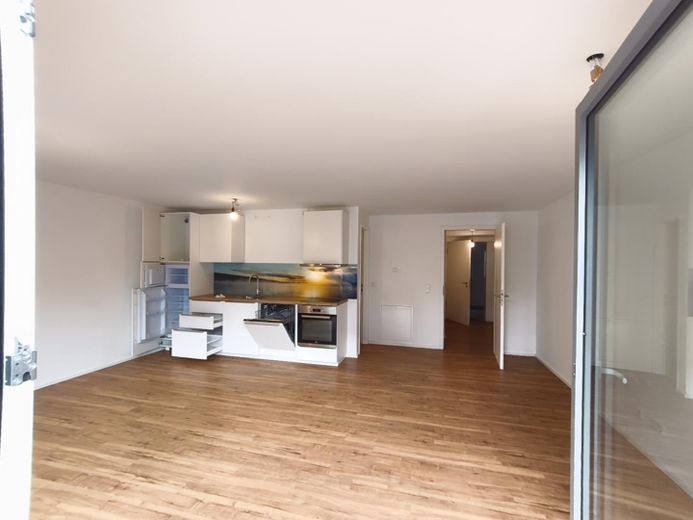 1 and/or 2-room commercial units with large terrace (new build 2022, A+, no gas, no oil) – 1-Zimmer-Einheit mit Küche
