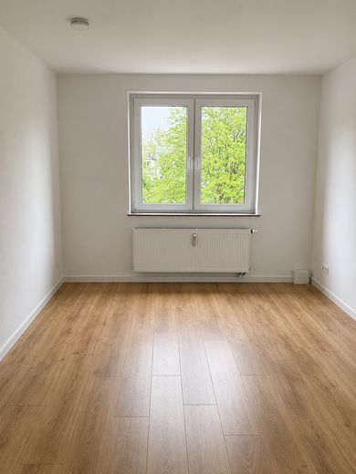 Merkezi konumda bulunan ve yeni yenilenmiş daire – Schlafzimmer zum Hof