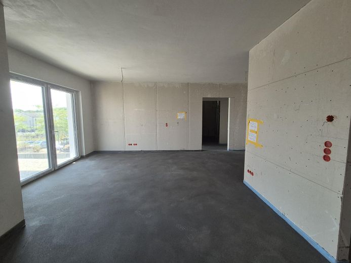 Wohnung im Bau, stadtnah im Hafenquartier Graf Bismark mit Balkon am Yachthafen/Kanal für 2 Personen – Wohn-Essbereich Whg. 27