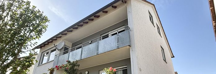 Wärmepumpe 2026! Mehrgenerationentraum oder Kapitalanlage: Freies ZFH in Bondorf mit Wohnraum im DG – Außenansicht